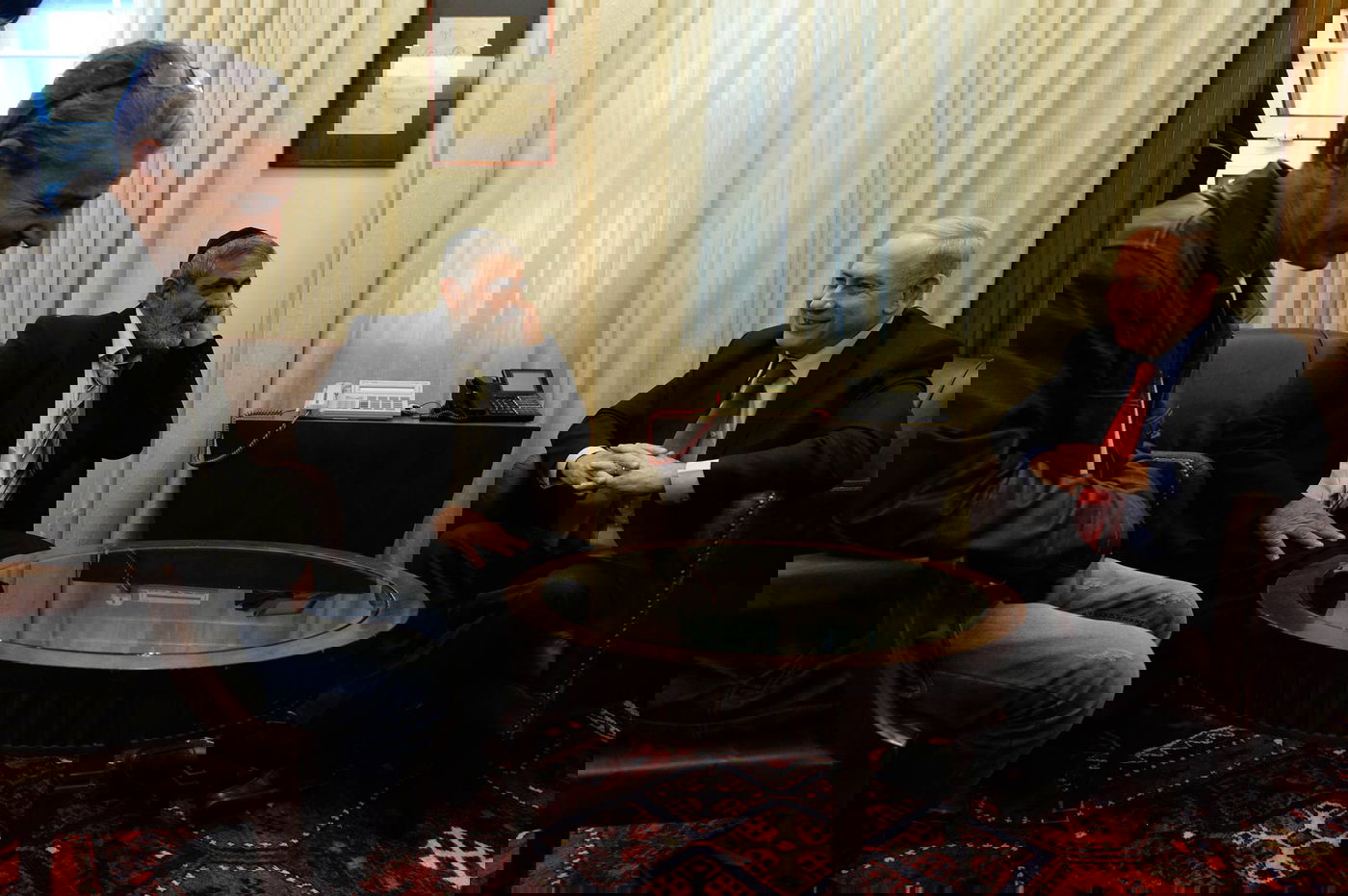 נתניהו נפגש עם נהג האוטובוס והנוסע שמנעו פיגוע בבת ים: "משבח אתכם"