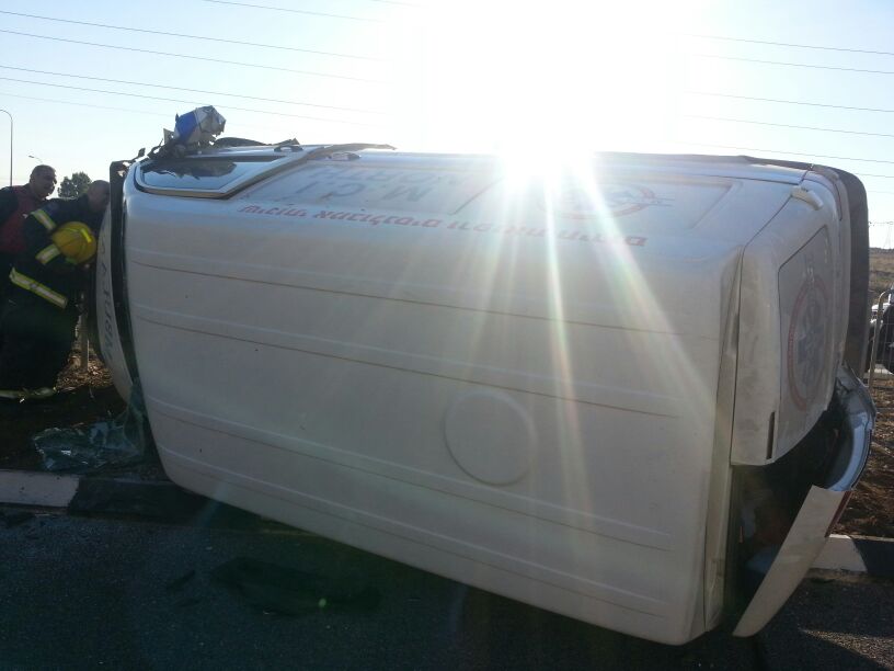 כביש 90: אמבולנס פרטי התהפך