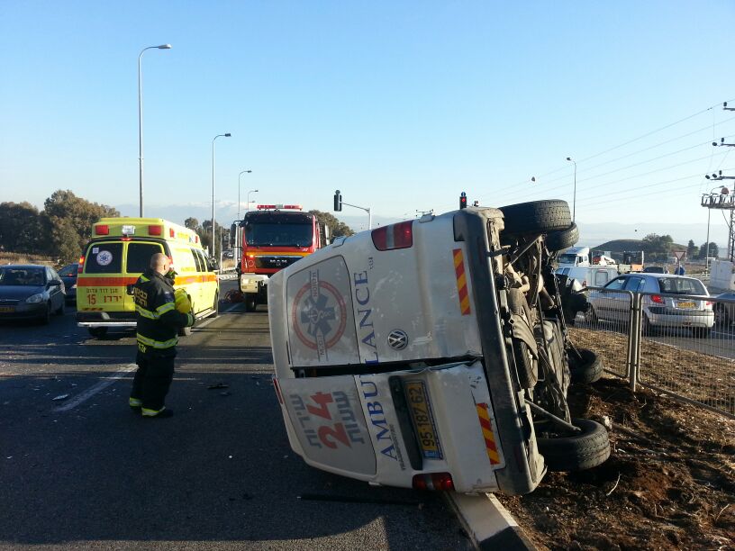 כביש 90: אמבולנס פרטי התהפך
