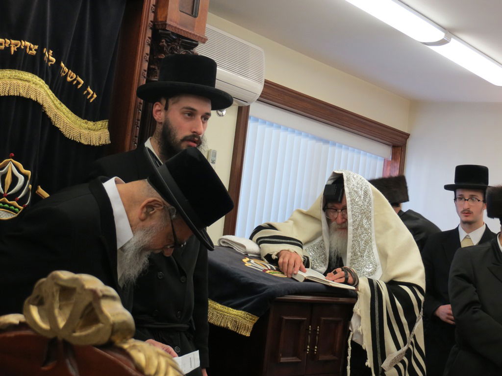 תיעוד: הנופש של הרבי מסקווירא בעיירה נייעק