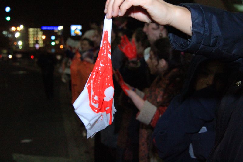 תיעוד: עשרות הפגינו נגד שחרור מחבלים