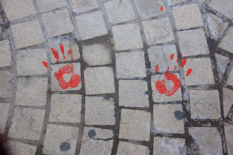 תיעוד: עשרות הפגינו נגד שחרור מחבלים