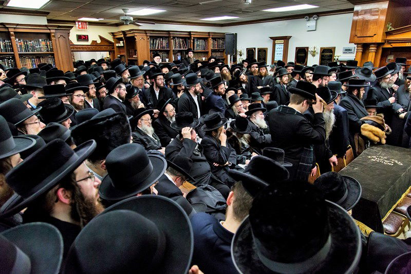 גלריה: בורו פארק ליוותה את הגאון רבי אברהם חיים שפיצר למנוחות