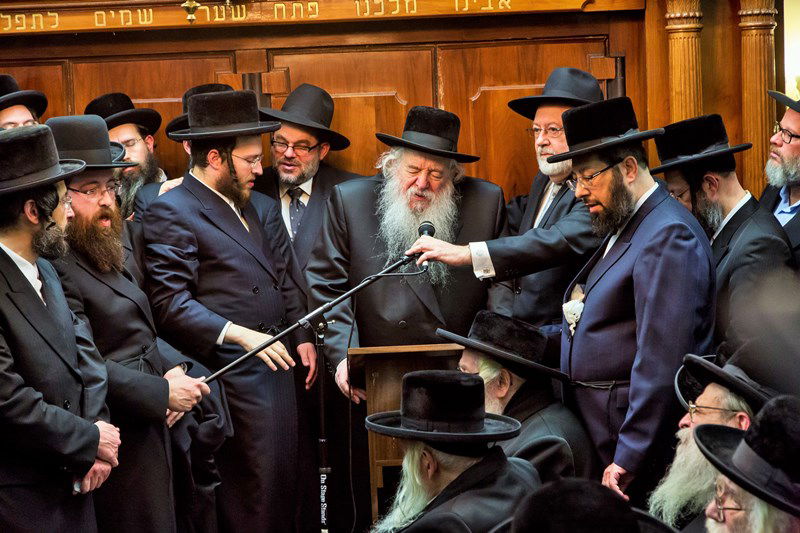 גלריה: בורו פארק ליוותה את הגאון רבי אברהם חיים שפיצר למנוחות