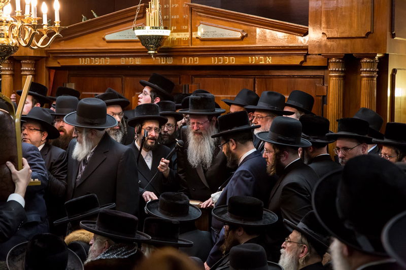 גלריה: בורו פארק ליוותה את הגאון רבי אברהם חיים שפיצר למנוחות