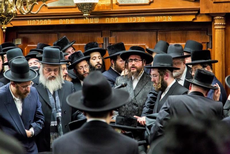 גלריה: בורו פארק ליוותה את הגאון רבי אברהם חיים שפיצר למנוחות