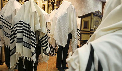 יוזמה בצפת: הטלפון צלצל בתפילה? תשלם קנס