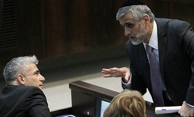יאיר לפיד ואלי ישי במליאת הכנסת