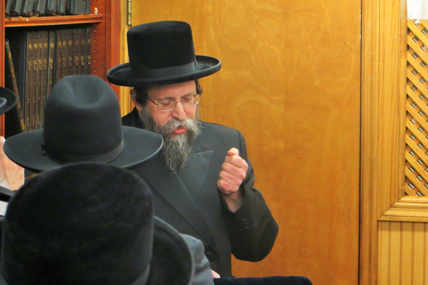 מונסי: האדמו"ר מבויאן בדרשת חיזוק לימי השובבי"ם