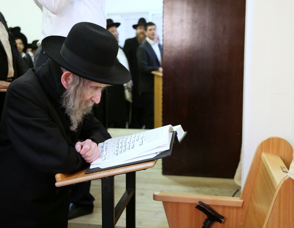 הרב שטיינמן ביקר בישיבה הגדולה ביסודות • צפו בגלריה