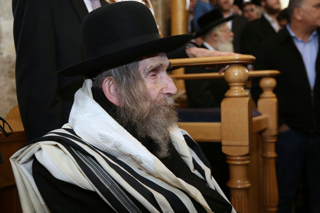 הרב שטיינמן ביקר בישיבה הגדולה ביסודות • צפו בגלריה