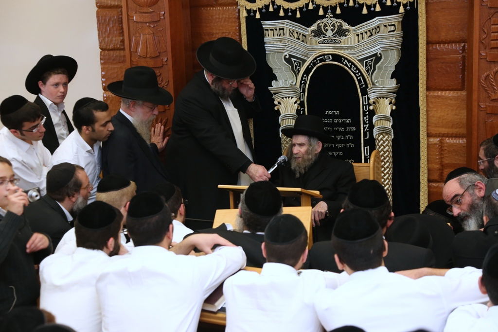 הרב שטיינמן ביקר בישיבה הגדולה ביסודות • צפו בגלריה