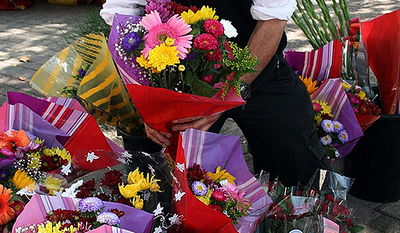 כתבי אישום: נערים שדדו מוכר פרחים, מעסיקו הכה אותם