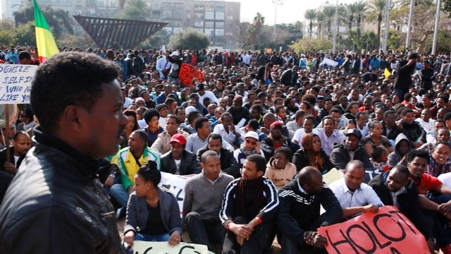 הפגנת המסתננים, בצהריים