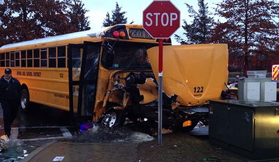 מונורו: 10 ילדים מתלמוד תורה סאטמר נפגעו בתאונה