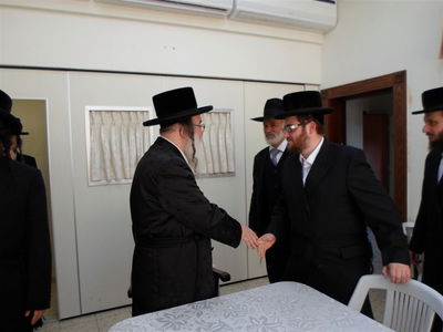 ראשי איחוד הצלה אצל האדמו"ר מדארג