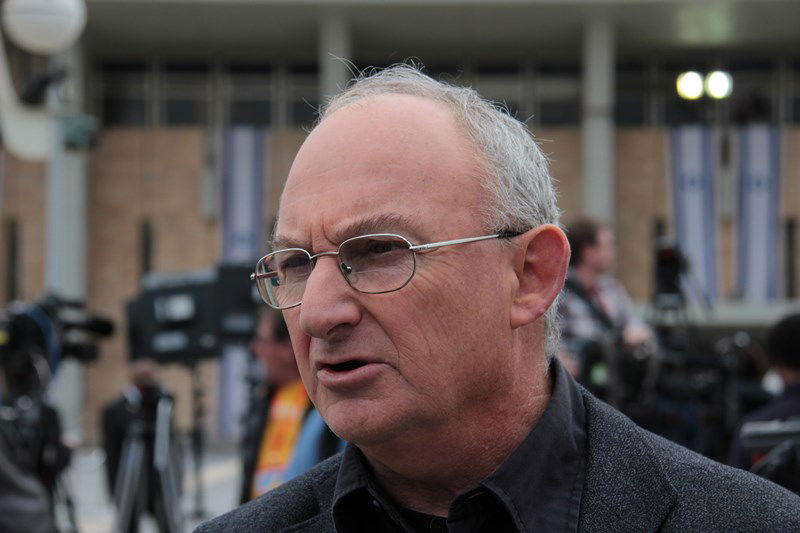 צפו בתיעוד: גם חרדים הגיעו להיפרד מאריאל שרון