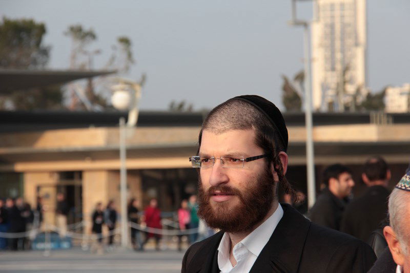 צפו בתיעוד: גם חרדים הגיעו להיפרד מאריאל שרון