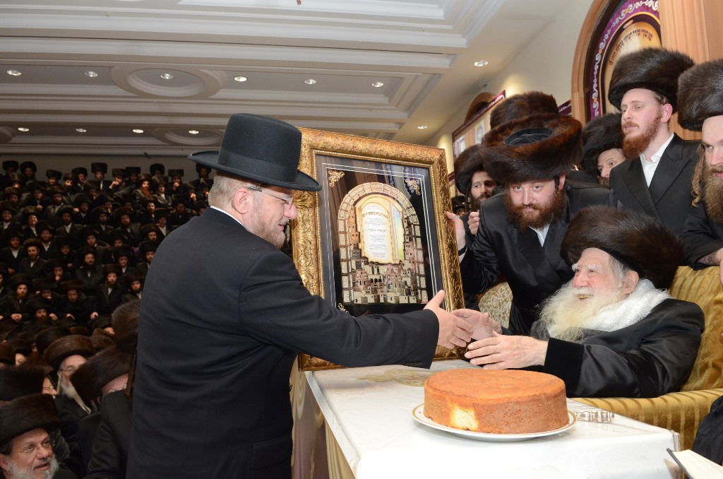 שבת "שבח ושירה" בחסידות ערלוי • תיעוד ענק