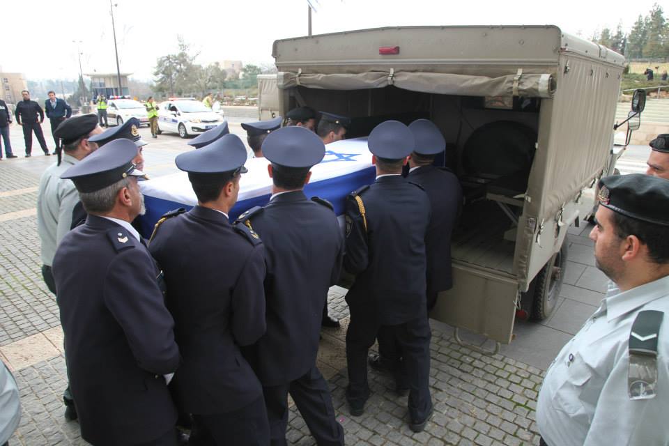 נפרדים מאריאל שרון • גלריה