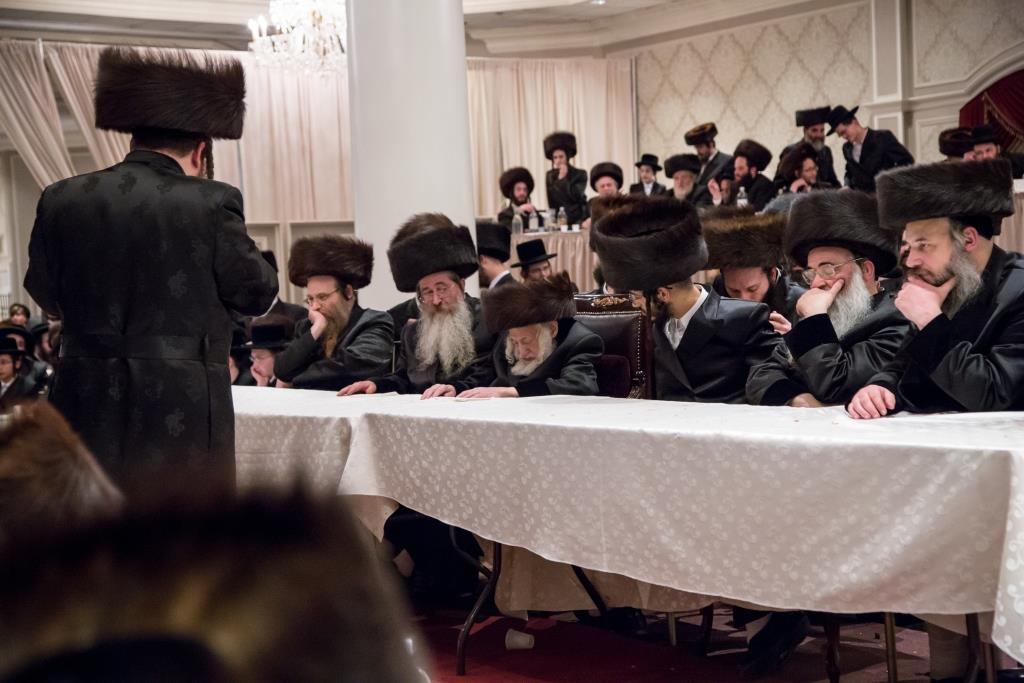 גלריה: שמחת חתונת נכדת הרבי מסקולען עם נין בעל ה"ישועות משה" מויז'ניץ זצ"ל