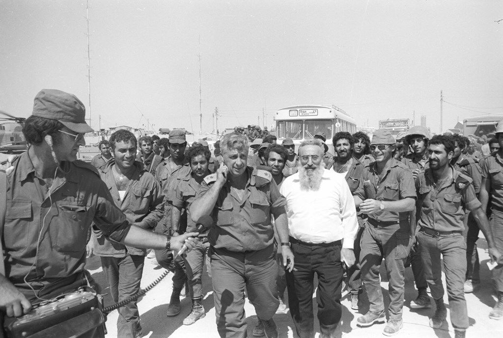 הגנרל אריאל שרון • תיעוד מארכיון צה"ל