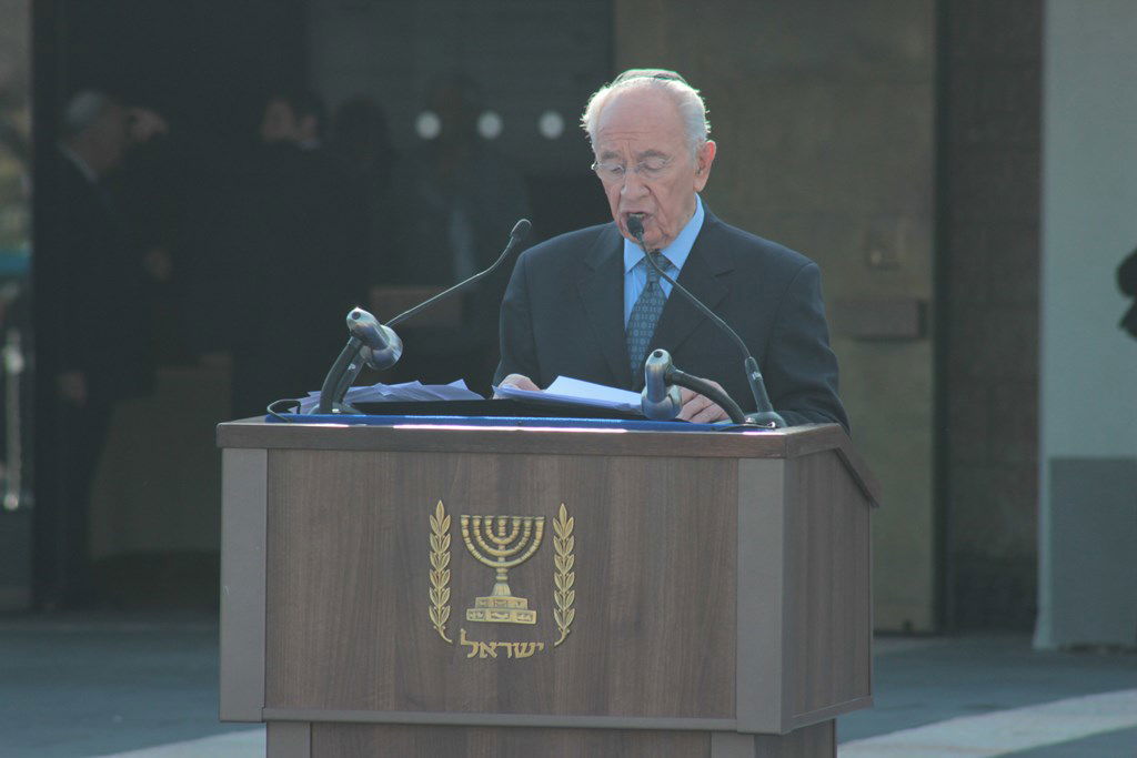 האשכבה: הרבנים הראשיים נשאו תפילה בשירת הזמרת