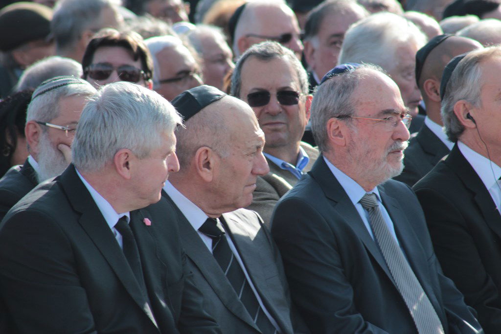 האשכבה: הרבנים הראשיים נשאו תפילה בשירת הזמרת