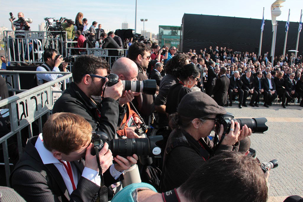 האשכבה: הרבנים הראשיים נשאו תפילה בשירת הזמרת