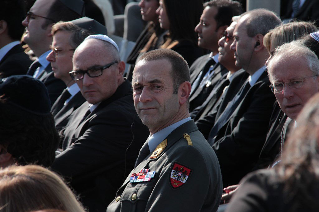 האשכבה: הרבנים הראשיים נשאו תפילה בשירת הזמרת