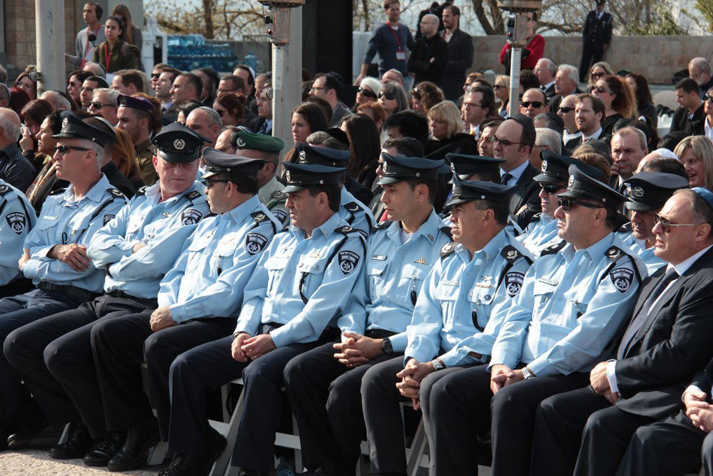 האשכבה: הרבנים הראשיים נשאו תפילה בשירת הזמרת