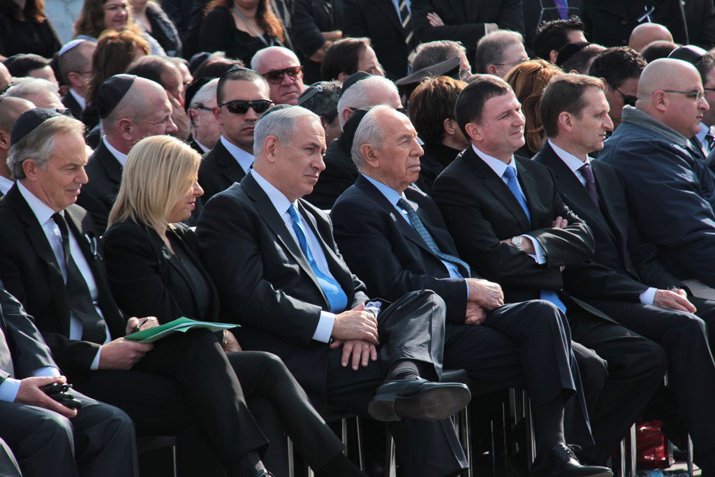 האשכבה: הרבנים הראשיים נשאו תפילה בשירת הזמרת