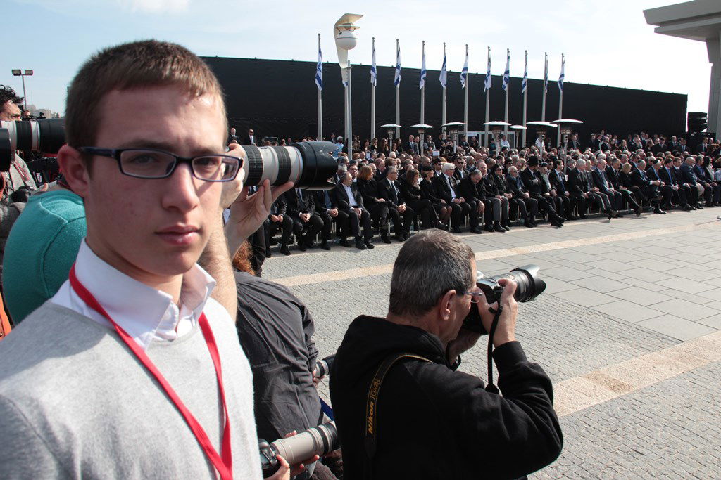 האשכבה: הרבנים הראשיים נשאו תפילה בשירת הזמרת