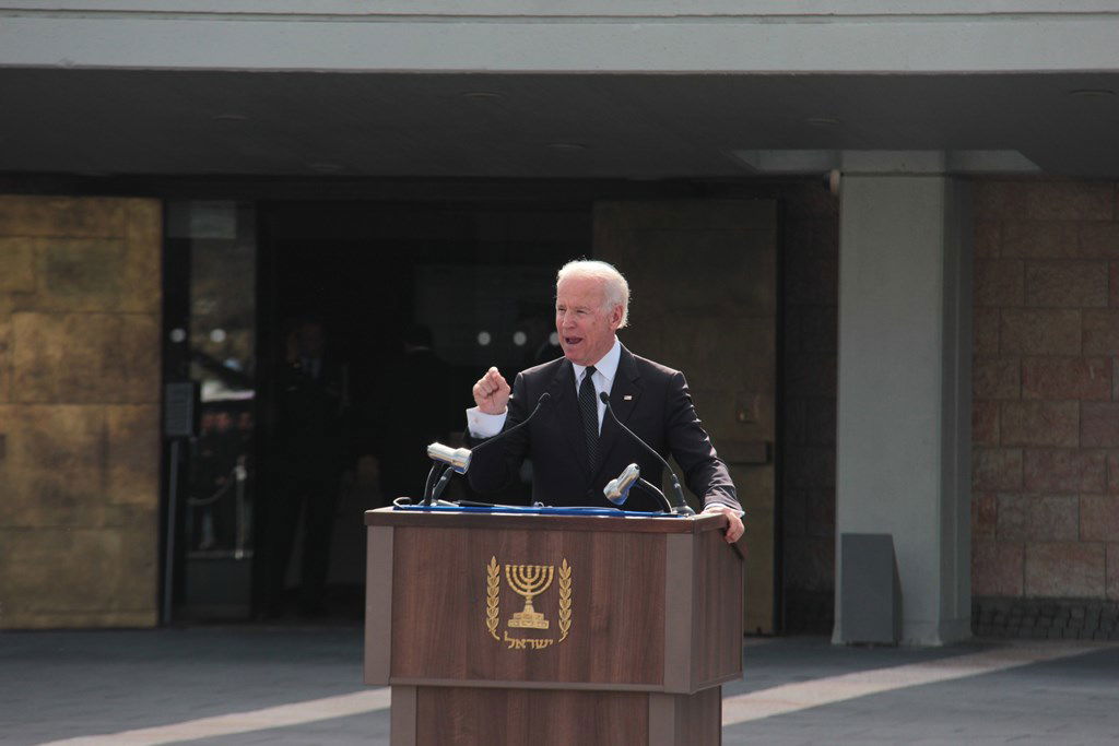 האשכבה: הרבנים הראשיים נשאו תפילה בשירת הזמרת