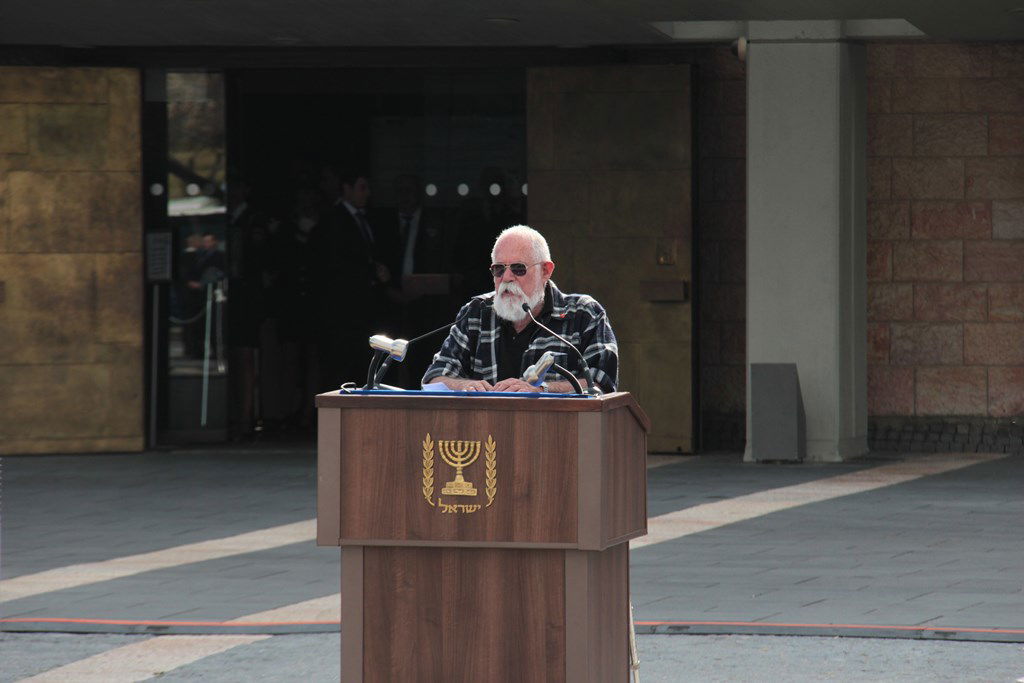 האשכבה: הרבנים הראשיים נשאו תפילה בשירת הזמרת