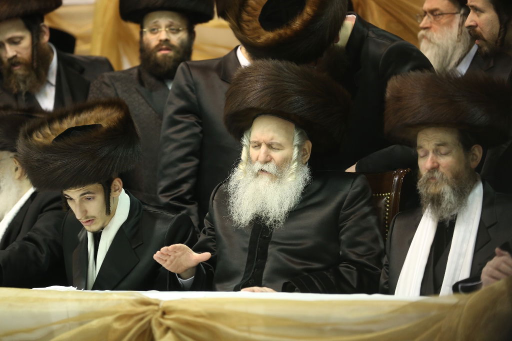 תיעוד ענק: חתונת בת הרבי מבאבוב