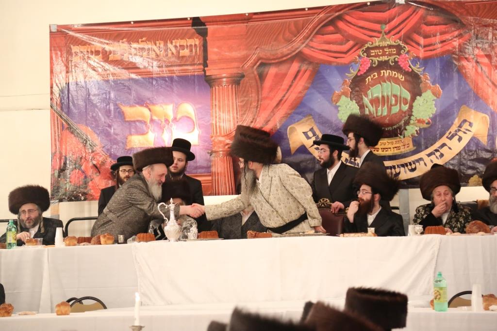 בורו פארק: אדמו"רים ורבנים בפארשפיל לבן האדמו"ר • גלריה