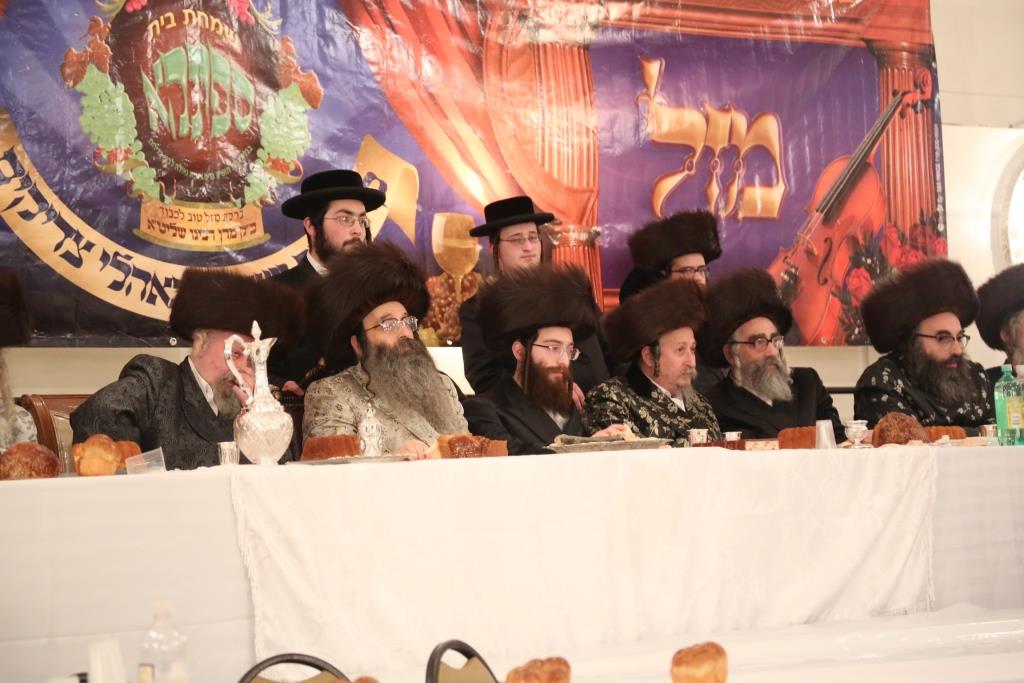 בורו פארק: אדמו"רים ורבנים בפארשפיל לבן האדמו"ר • גלריה