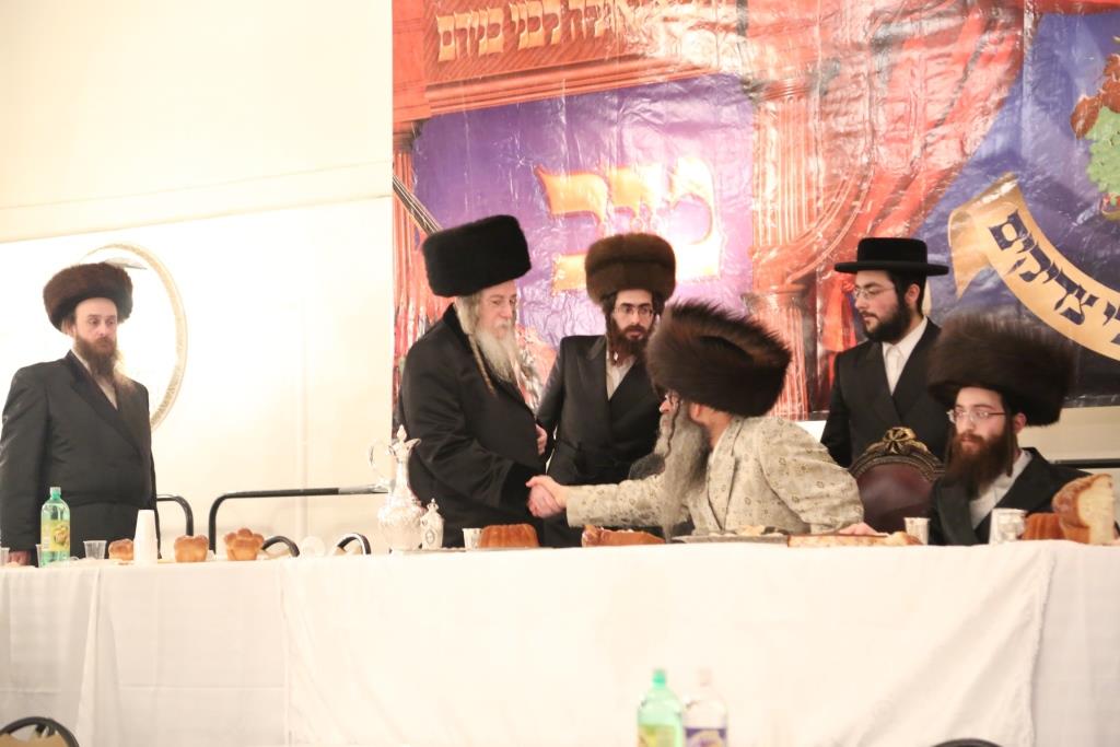 בורו פארק: אדמו"רים ורבנים בפארשפיל לבן האדמו"ר • גלריה