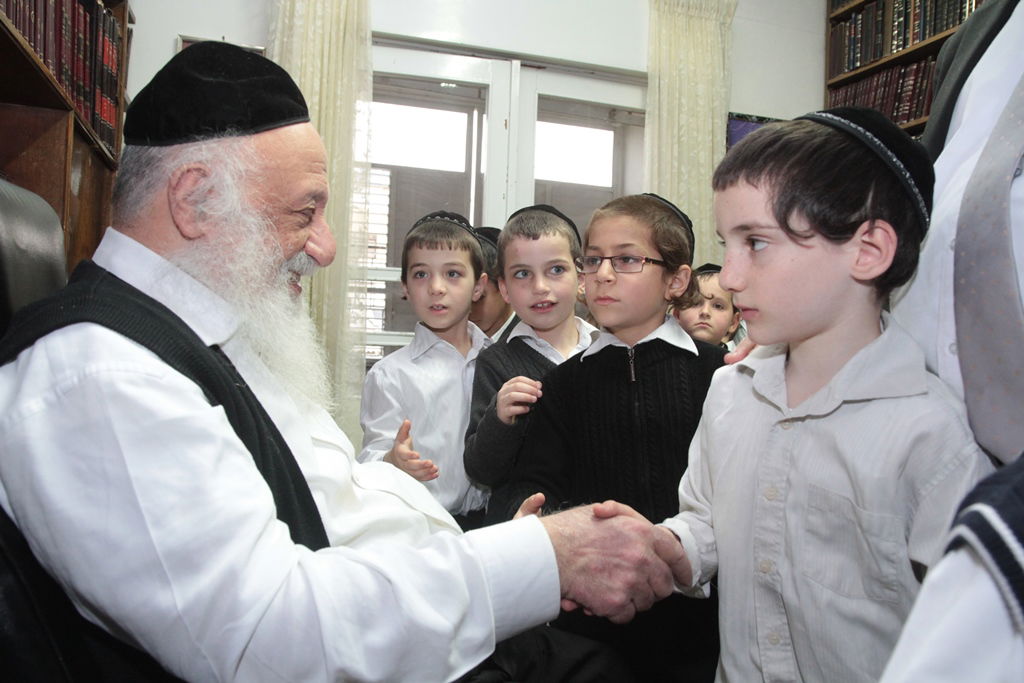 מבית שמש לבתי גדולי ישראל  בבני-ברק • תיעוד