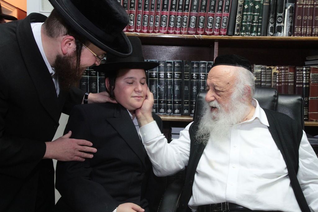 מבית שמש לבתי גדולי ישראל  בבני-ברק • תיעוד