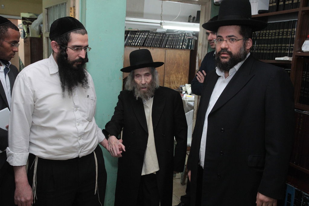 מבית שמש לבתי גדולי ישראל  בבני-ברק • תיעוד