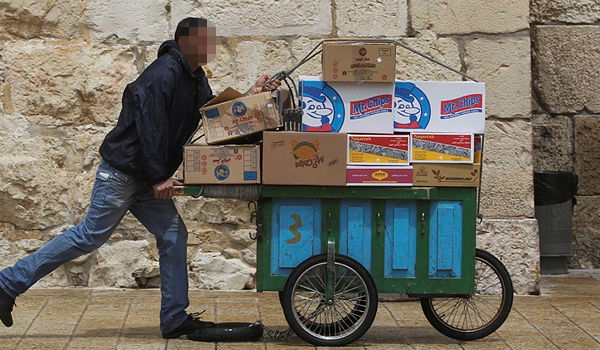 שיא במכס: 316 סמארטפונים ו-1,240 סיגריות נתפסו ביום אחד