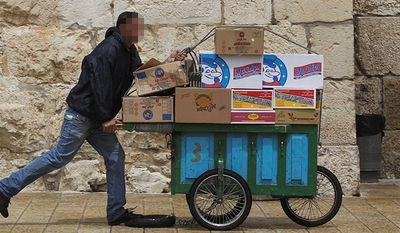 שיא במכס: 316 סמארטפונים ו-1,240 סיגריות נתפסו ביום אחד