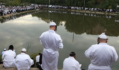 חסידים באומן בימים הנוראים