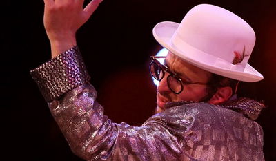 הגימיקים הרסו לנו את המוזיקה החסידית? הזמר ליפא שמלצר