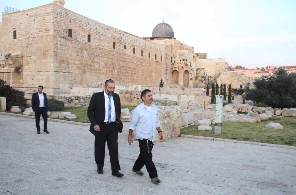 דרעי סייר בעיר דוד: "המדינה צריכה להשקיע במקום הזה כמה שיותר"