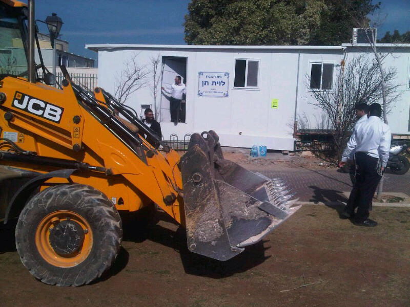 אלעד: ראש העיר הוציא צו הריסה לבית כנסת