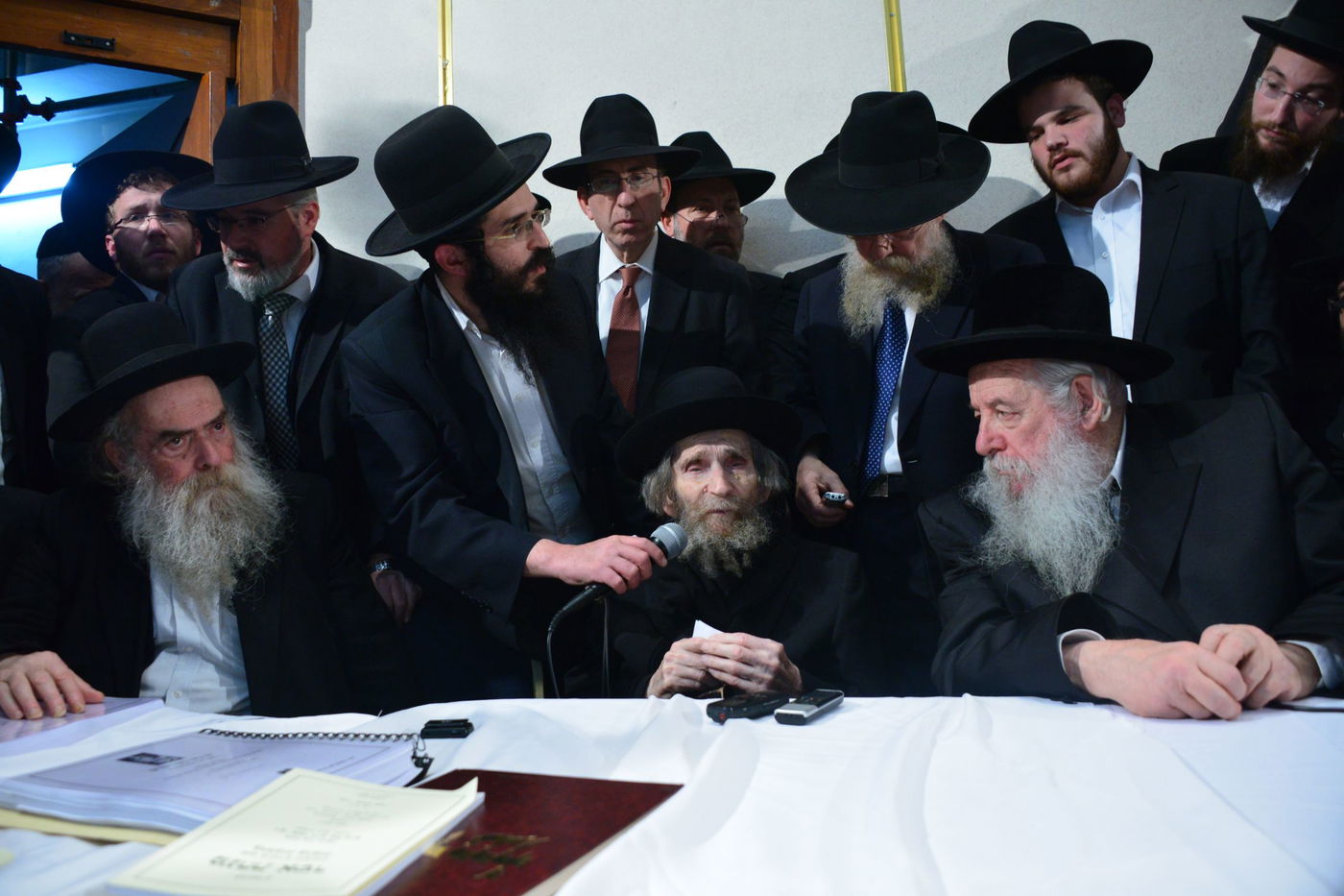 הגראי"ל שטיינמן: "ללא תורה הבריאה תגיע למצב של חורבן"