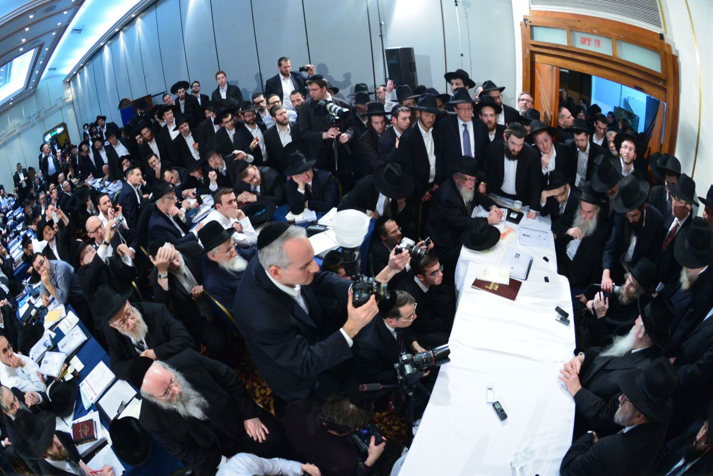 הגראי"ל שטיינמן: "ללא תורה הבריאה תגיע למצב של חורבן"